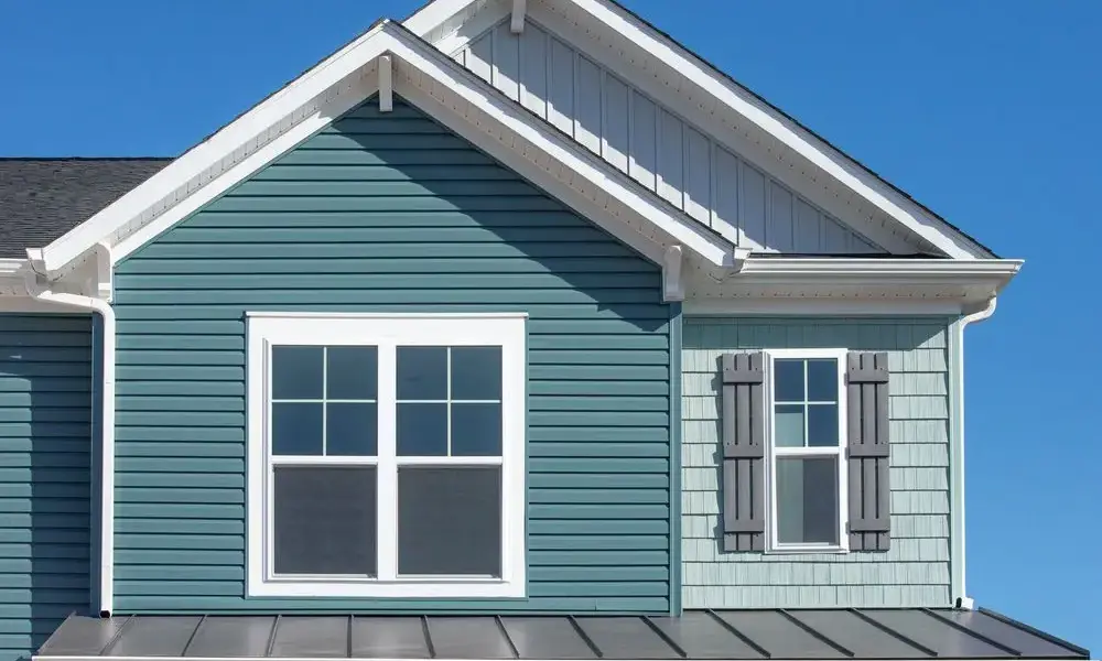 Roof repair and inspection services in Cortez